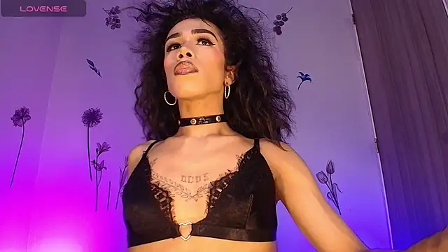 Snapshot of Barbydominant_fetish chatting on October 22, 2:17 pm Barbydominant fetish online show from October 22, 2:17 pm