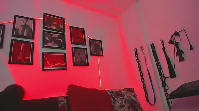 MistressNyx cg online show from December 3, 3:43 pm