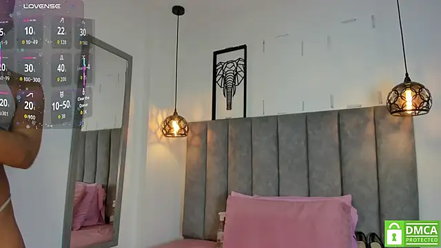 Snapshot of Gia_Scott chatting on September 28, 11:37 am Gia Scott online show from September 28, 11:37 am