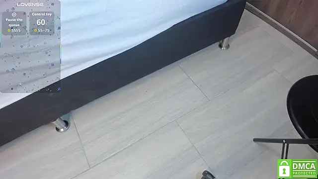 Snapshot of Gia_Scott chatting on October 1, 8:04 pm Gia Scott online show from October 1, 8:04 pm