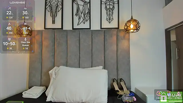 Snapshot of Gia_Scott chatting on October 14, 9:37 pm Gia Scott online show from October 14, 9:37 pm