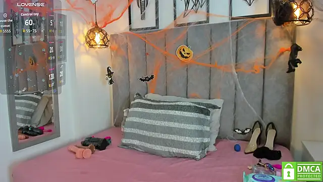 Snapshot of Gia_Scott chatting on October 28, 8:22 pm Gia Scott online show from October 28, 8:22 pm