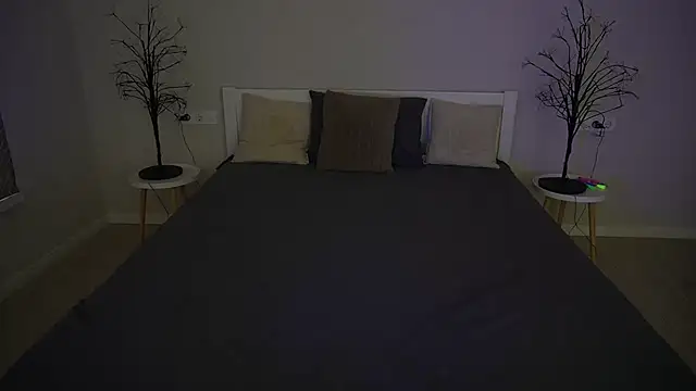 IvyLaurent online show from October 5, 6:56 am