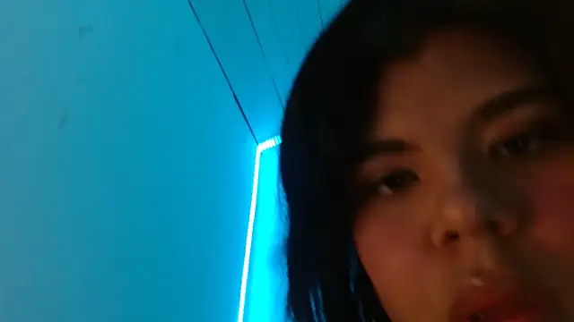 samantha-pettie online show from October 20, 10:27 am