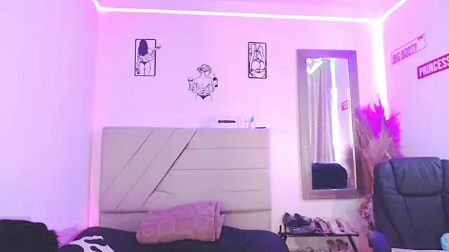 Anna belly online show from February 11, 2:00 pm