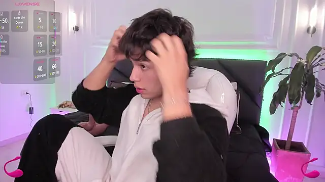 Jordan 24  online show from October 31, 8:43 pm