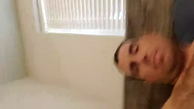 Snapshot of jonnyBgood2451 chatting on October 22, 9:25 pm jonnyBgood2451 online show from October 22, 9:25 pm