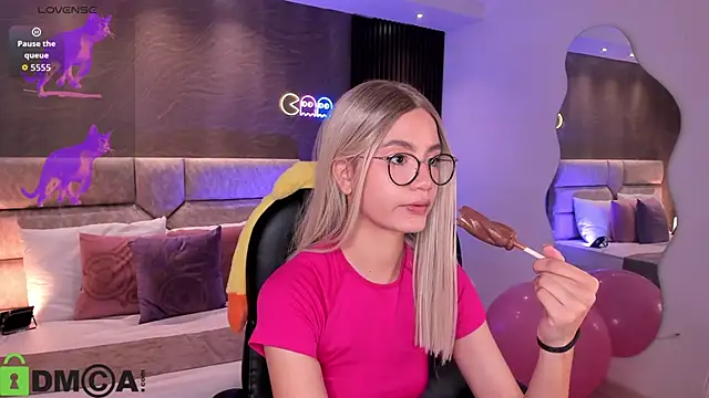 Arinextdoor online show from October 7, 9:56 pm