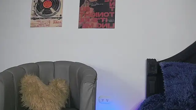 CoralieBronson online show from February 10, 9:08 pm