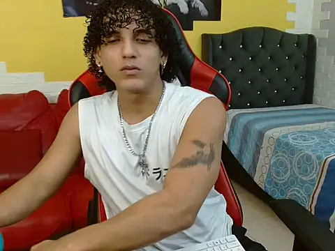 Xfire boy69 online show from October 4, 3:54 pm