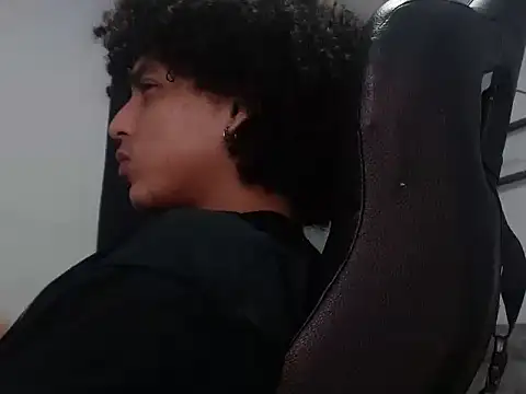 Xfire boy69 online show from October 22, 4:24 am