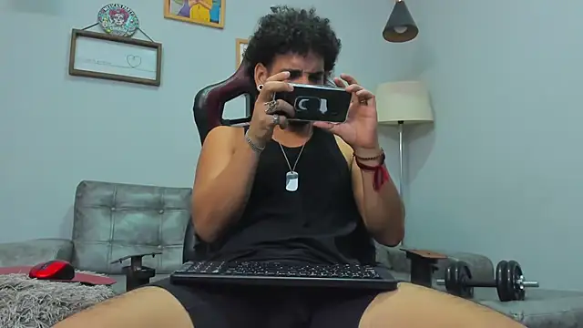 Xfire boy69 online show from January 5, 5:27 pm