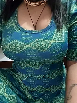 Snapshot of hot_grieal1 chatting on November 8, 7:01 pm hot grieal1 online show from November 8, 7:01 pm