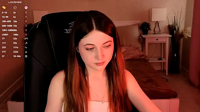Snapshot of Kimmie_shine chatting on July 4, 2:34 pm Kimmie shine online show from July 4, 2:34 pm