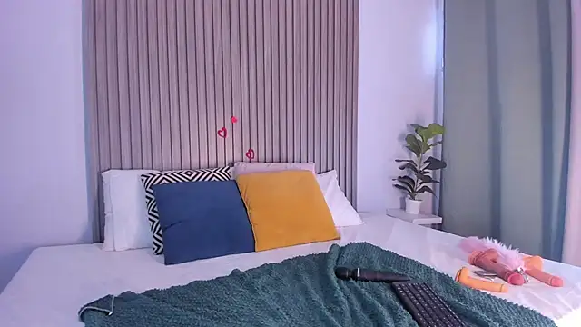 Snapshot of Blue_Sixx chatting on September 21, 7:37 pm Blue Sixx online show from September 21, 7:37 pm