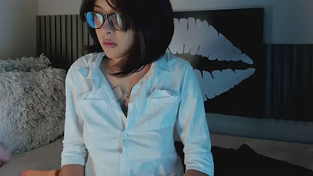 Snapshot of Blue_Sixx chatting on October 4, 10:41 pm Blue Sixx online show from October 4, 10:41 pm