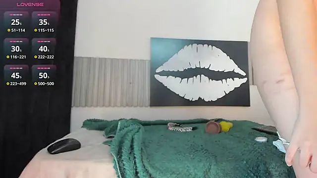 Snapshot of Blue_Sixx chatting on October 30, 10:10 pm Blue Sixx online show from October 30, 10:10 pm