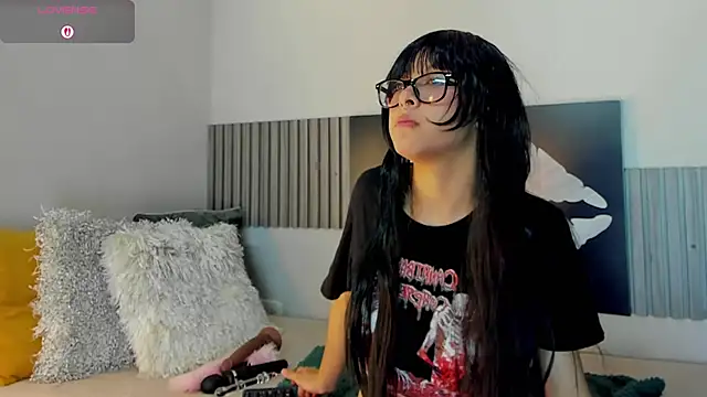 Snapshot of Blue_Sixx chatting on November 5, 10:32 pm Blue Sixx online show from November 5, 10:32 pm