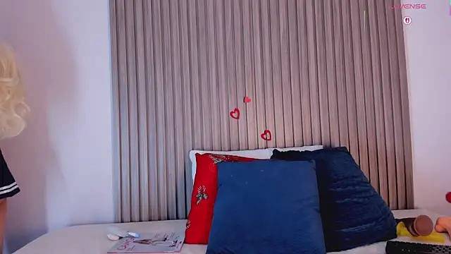 Snapshot of Blue_Sixx chatting on December 5, 8:38 pm Blue Sixx online show from December 5, 8:38 pm