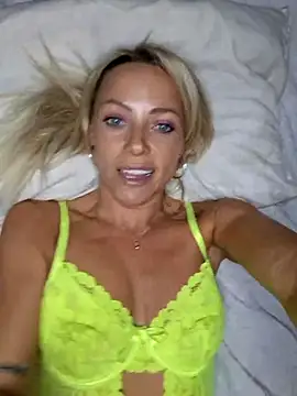 Bellarose xx online show from September 21, 5:25 pm