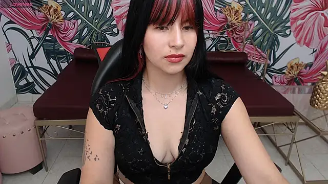 Nina harper  online show from September 15, 8:20 pm