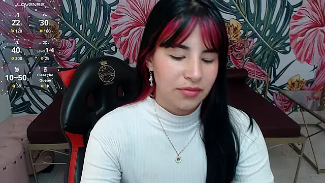 Nina harper  online show from September 23, 7:50 pm