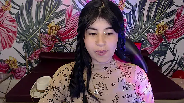 Nina harper  online show from November 4, 7:57 pm