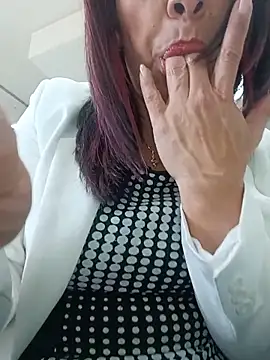  Kamy Hot online show from June 1, 6:20 pm