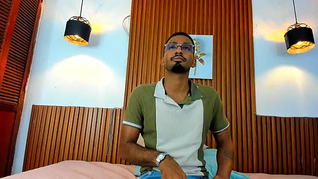 Darwin mayo online show from November 1, 6:10 pm