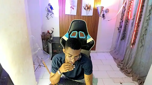 Darwin mayo online show from November 8, 5:56 pm