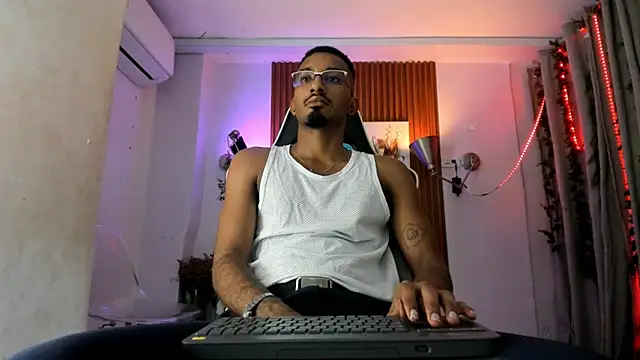 Darwin mayo online show from November 24, 5:23 pm