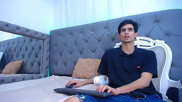 Sebalexis7 online show from October 3, 3:14 am