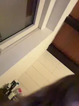 Snapshot of SweetTeenGirl chatting on November 12, 3:01 pm SweetTeenGirl online show from November 12, 3:01 pm