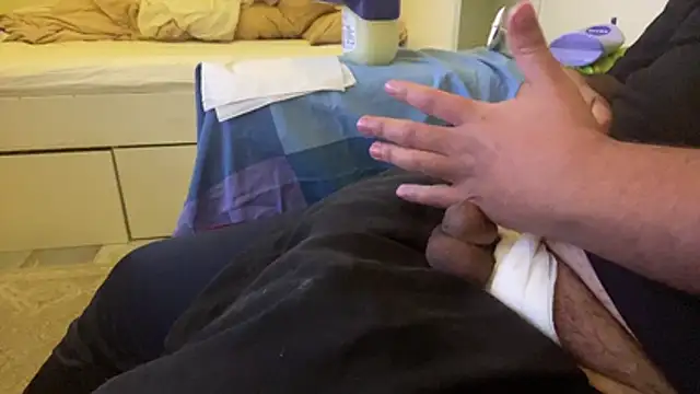 Snapshot of qnawafp chatting on March 9, 6:56 pm qnawafp online show from March 9, 6:56 pm