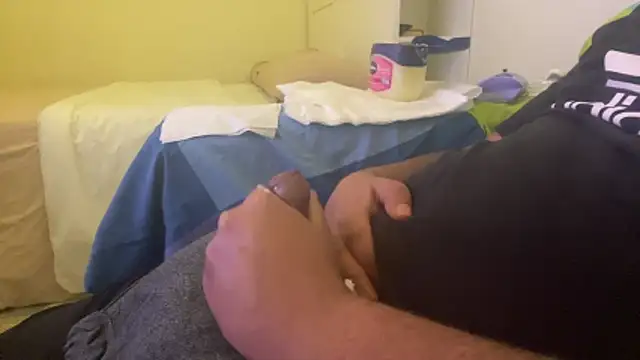 Snapshot of qnawafp chatting on March 29, 10:26 am qnawafp online show from March 29, 10:26 am