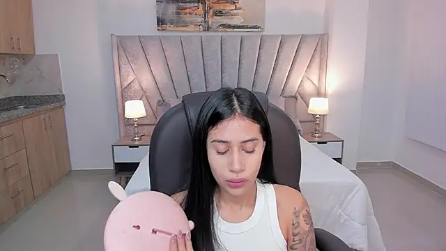 miranda crawfor online show from October 15, 11:54 am