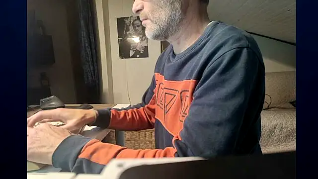 french male whorexh online show from December 16, 7:57 am