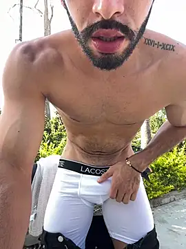 Snapshot of Jacksonfranco chatting on February 28, 9:27 pm Jacksonfranco online show from February 28, 9:27 pm