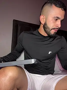 Snapshot of Jacksonfranco chatting on April 23, 11:09 am Jacksonfranco online show from April 23, 11:09 am