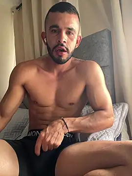 Snapshot of Jacksonfranco chatting on May 14, 12:45 pm Jacksonfranco online show from May 14, 12:45 pm