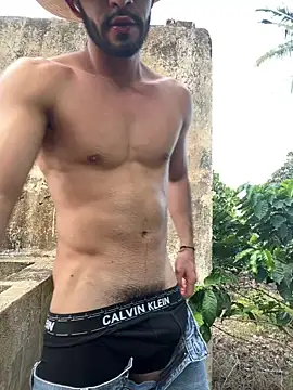 Snapshot of Jacksonfranco chatting on June 22, 10:40 pm Jacksonfranco online show from June 22, 10:40 pm