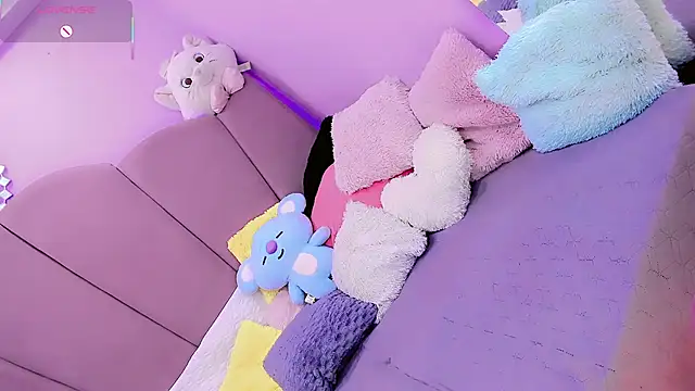 ShantyMillan online show from November 29, 12:52 pm