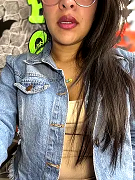 Liulee2 online show from October 19, 4:29 pm