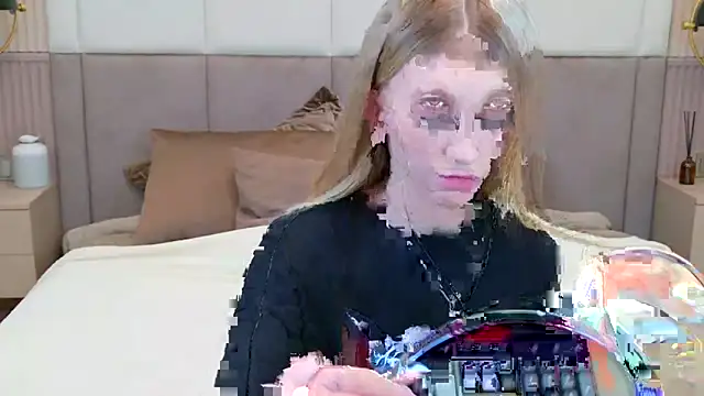 Snapshot of KellyBradford chatting on September 20, 5:41 am KellyBradford online show from September 20, 5:41 am