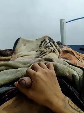 ELI TICANTE online show from January 15, 2:05 am