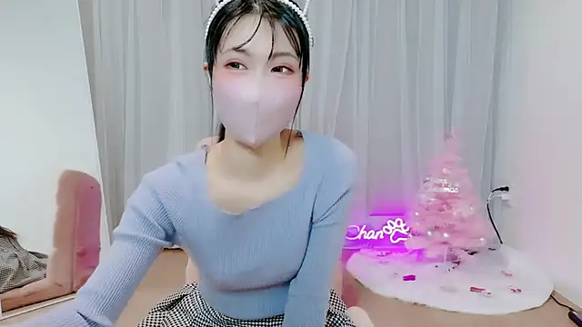 -Nyanko-chan- online show from December 21, 9:11 pm