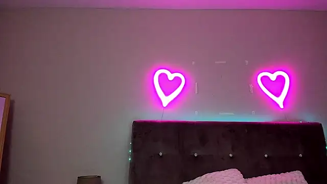 Snapshot of dream_kayla chatting on September 9, 4:34 am dream kayla online show from September 9, 4:34 am
