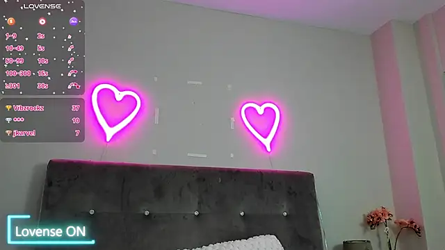Snapshot of dream_kayla chatting on September 20, 4:57 am dream kayla online show from September 20, 4:57 am