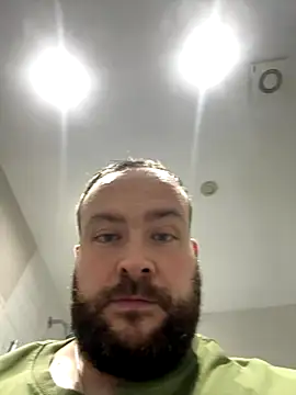 Snapshot of different-strokes chatting on October 12, 4:50 pm different-strokes online show from October 12, 4:50 pm