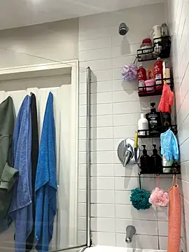 Snapshot of different-strokes chatting on October 13, 4:29 pm different-strokes online show from October 13, 4:29 pm